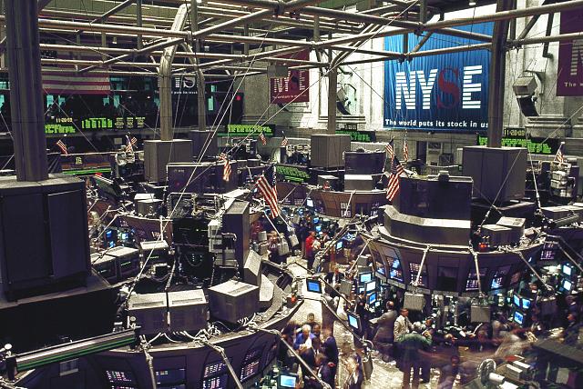 Insider trading in options markets