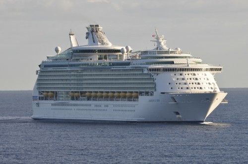 Carnival (CCL) Sheds 7.6% as Middle East Tensions Dent Travel Demand, Hikes Oil Prices