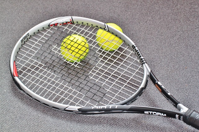 Bacteriën aardbeving diefstal The 8 Most Expensive Tennis Rackets in the World - Insider Monkey